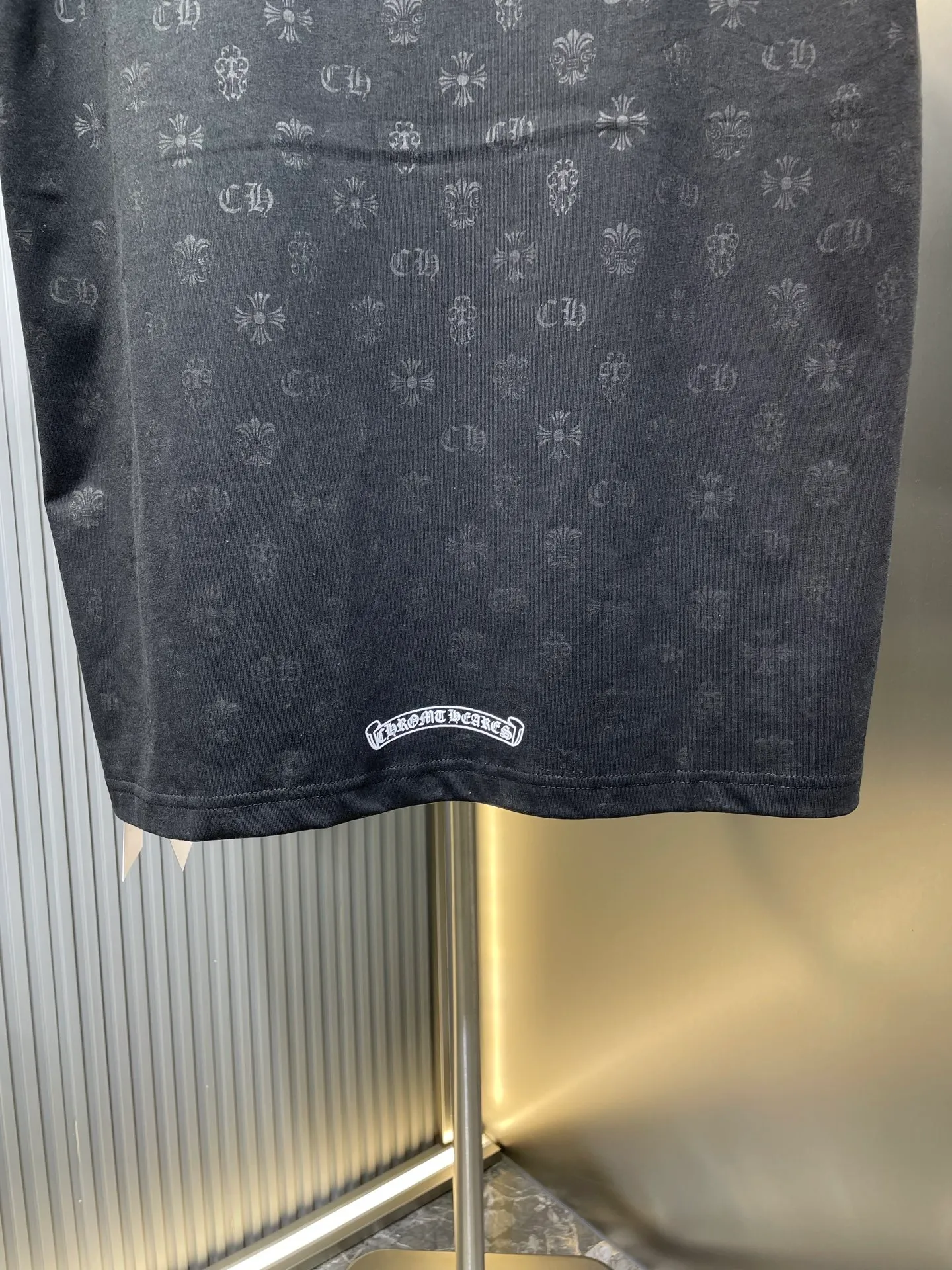 🅿️280 Chrome Hearts 🌟【Top Original】20th Anniversary Vegas Limited Short Sleeves Process description: The fabric is made of 26-woven 200g cotton, ready-to-wear washing process, the printing uses ink printing process + photo glue process, the overall routing is straight and delicate, the fabric is comfortable and soft, the color is consistent and no color difference. It can be matched with the same style to create a fashionable look, control various occasions, customized accessories, complete three standards, the same style for men and women! ⚠️Color: black and white ⚠️Size: SML